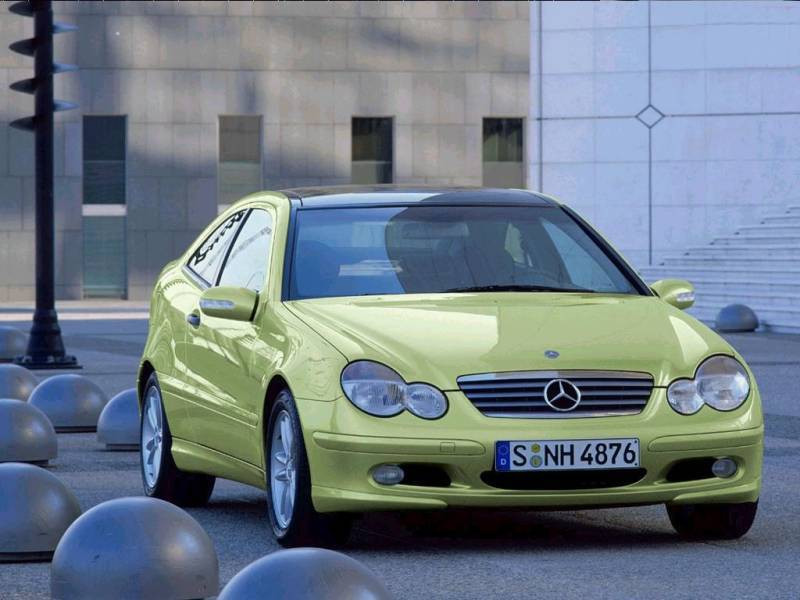2003-2004 Mercedes Benz C230 Sports Coupe