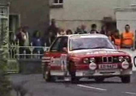 BMW M3 E30 rips it up in road rally video bmwm3e30