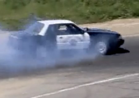 Video shows US classic police cars drifting on the track