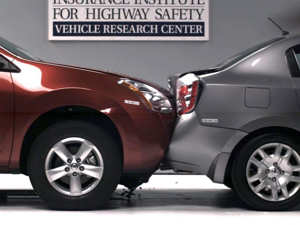 2010 Nissan sentra crash test ratings