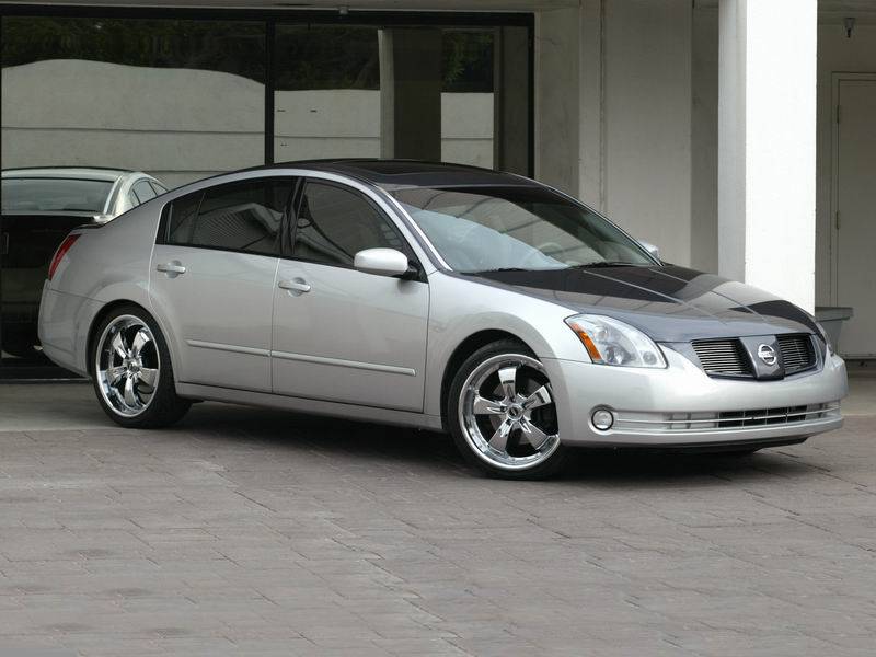 Nissan Maxima Kenney modified